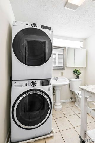 2761 East Lake Road, Skaneateles, NY 13152