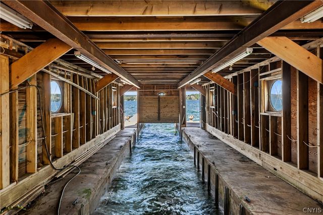 2761 East Lake Road, Skaneateles, NY 13152