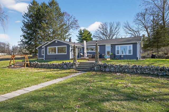 30994 US-12, Fawn River Twp, MI 49091