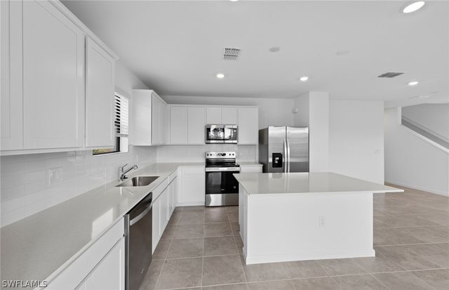 1028 Caloosa Breeze DR, Labelle, FL 33935