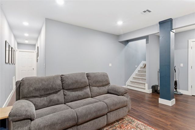 17 Mawnan Circle, Bella Vista, AR 72714