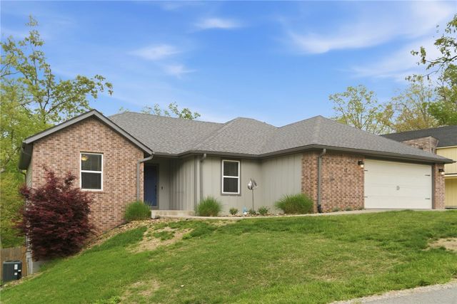 17 Mawnan Circle, Bella Vista, AR 72714