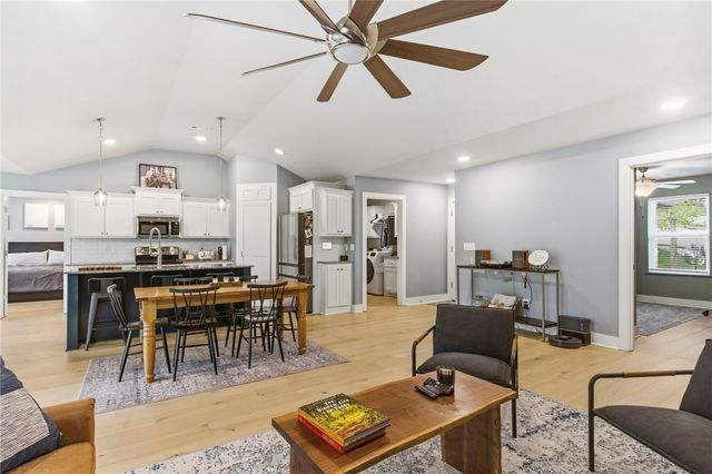 17 Mawnan Circle, Bella Vista, AR 72714
