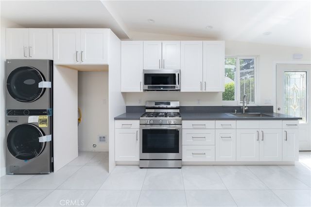 537 Spencer Street A, Glendale, CA 91202