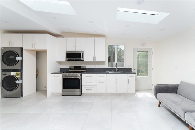 537 Spencer Street A, Glendale, CA 91202