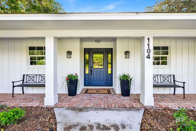 1104 Captain O'Neal Drive, Daphne, AL 36526