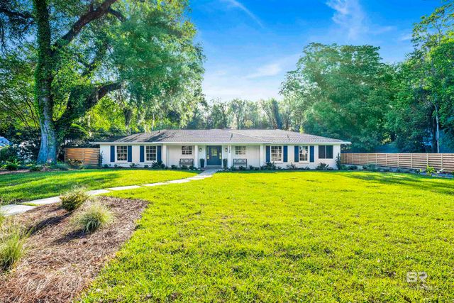 1104 Captain O'Neal Drive, Daphne, AL 36526