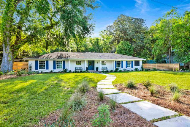 1104 Captain O'Neal Drive, Daphne, AL 36526
