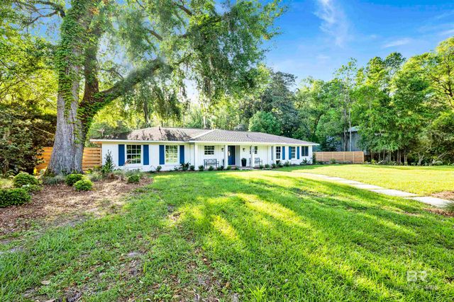1104 Captain O'Neal Drive, Daphne, AL 36526