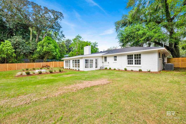 1104 Captain O'Neal Drive, Daphne, AL 36526
