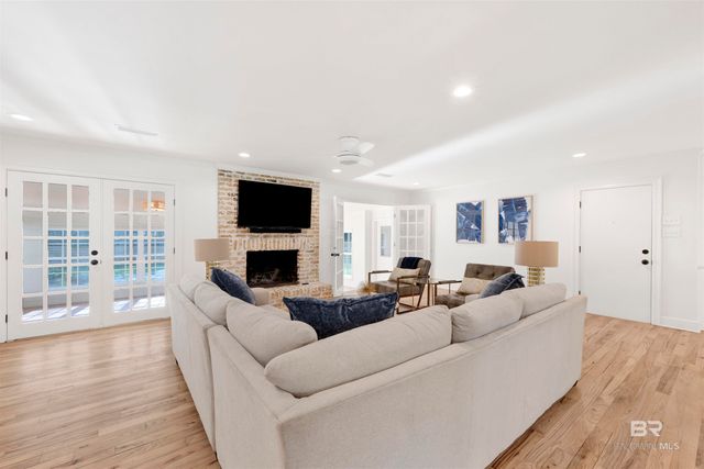 1104 Captain O'Neal Drive, Daphne, AL 36526