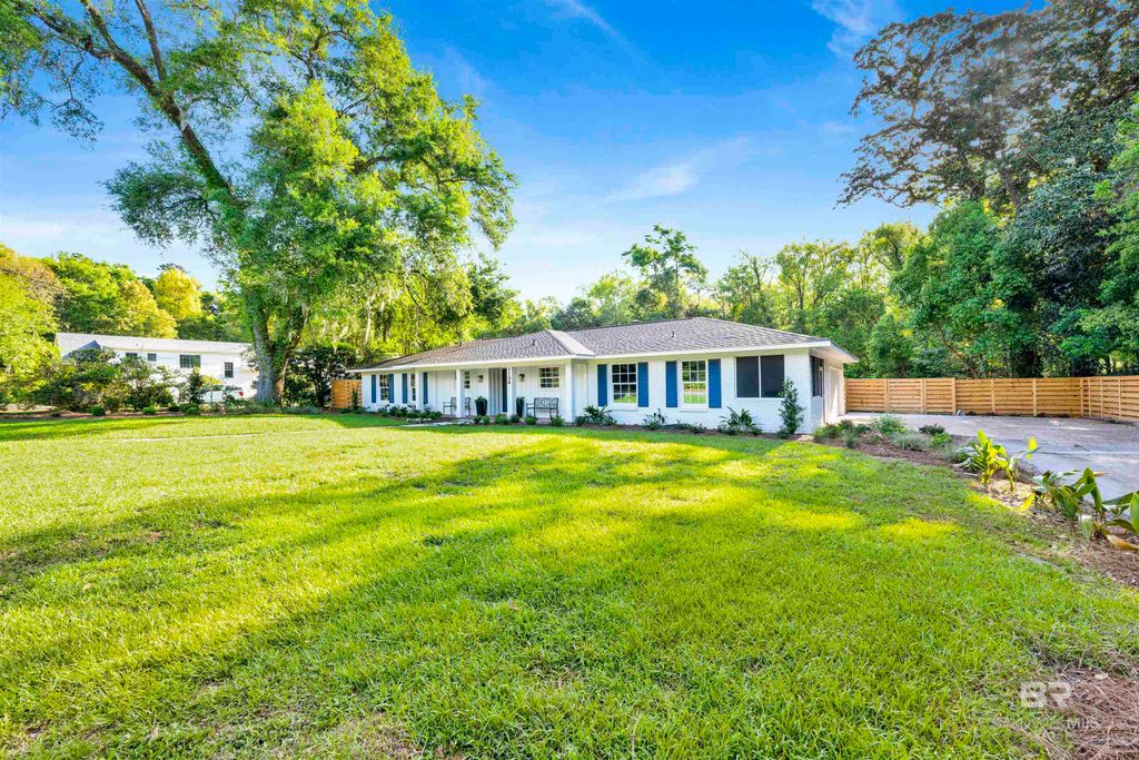 1104 Captain O'Neal Drive, Daphne, AL 36526