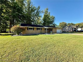 8042 Howell Drive, Mentor, OH 44060