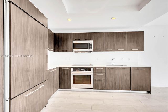 55 SW 9th Street 3104, Miami, FL 33130
