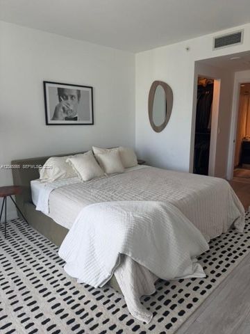 55 SW 9th Street 3104, Miami, FL 33130