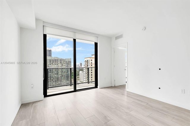 55 SW 9th Street 3104, Miami, FL 33130