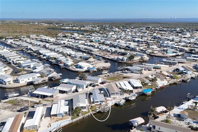 3893 Dewberry LN, St. James City, FL 33956