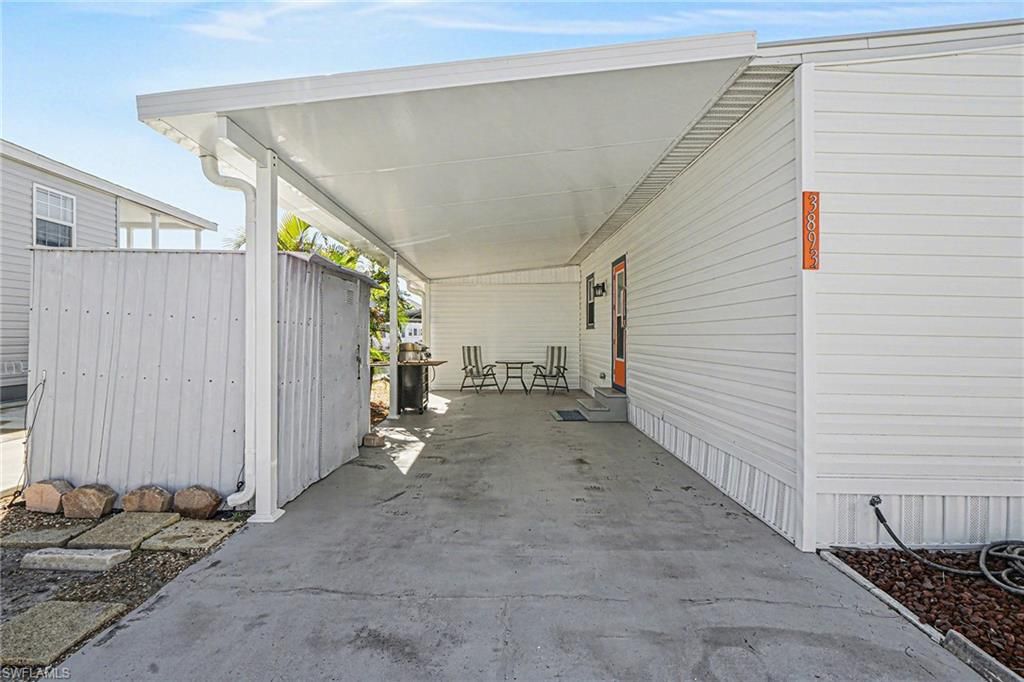 3893 Dewberry LN, ST. JAMES CITY, FL 33956 — photo 3