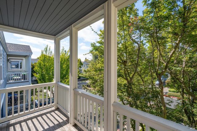 154 Piper Ln, Sonoma, CA 95476