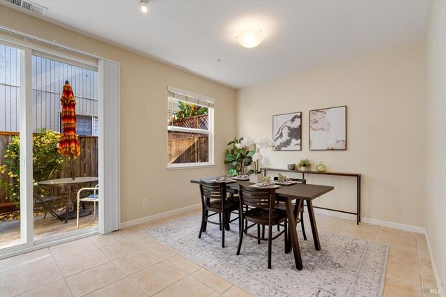 154 Piper Ln, Sonoma, CA 95476