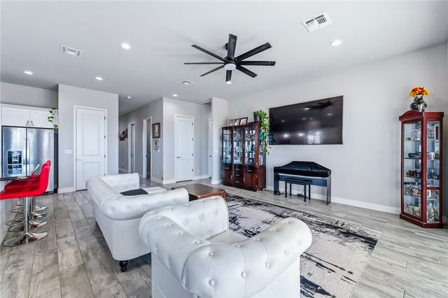 2656 Kingman Drive, Bullhead City, AZ 86429