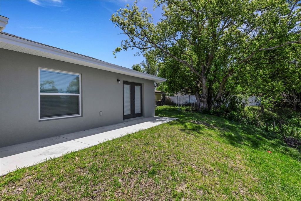 Image 23 of property listing at 1065 / 1067 CAPTIVA POINT, Lakeland, FL 33801