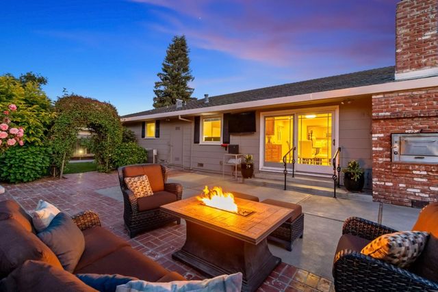 945 Reed Avenue, Sunnyvale, CA 94086