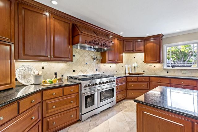 945 Reed Avenue, Sunnyvale, CA 94086
