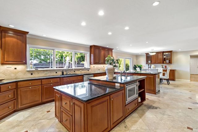 945 Reed Avenue, Sunnyvale, CA 94086