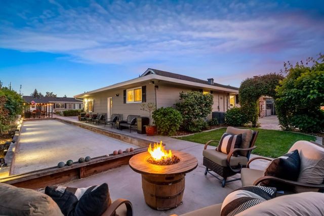 945 Reed Avenue, Sunnyvale, CA 94086