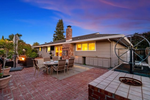 945 Reed Avenue, Sunnyvale, CA 94086