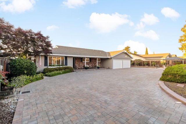 945 Reed Avenue, Sunnyvale, CA 94086