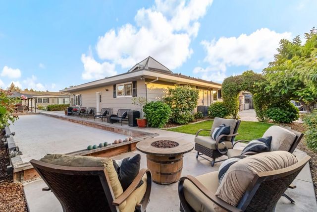 945 Reed Avenue, Sunnyvale, CA 94086