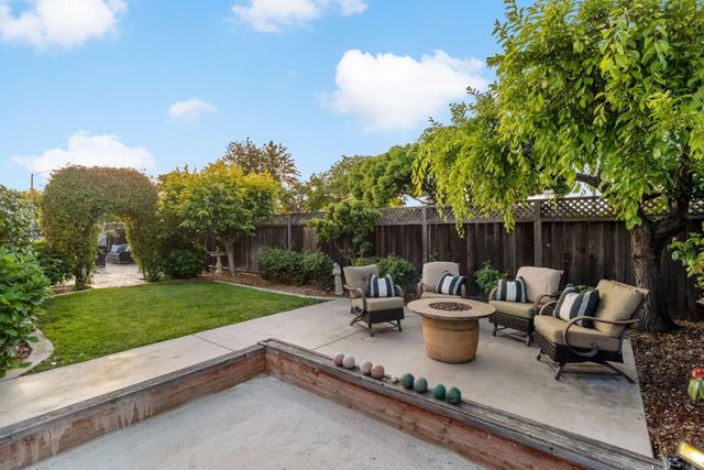 945 Reed Avenue, Sunnyvale, CA 94086