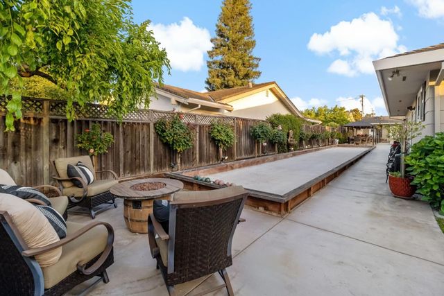 945 Reed Avenue, Sunnyvale, CA 94086
