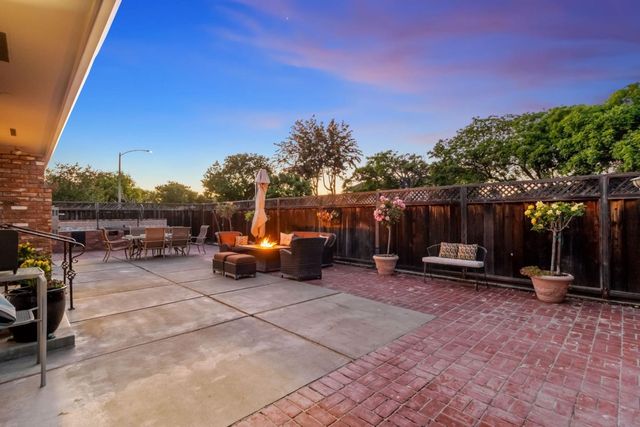 945 Reed Avenue, Sunnyvale, CA 94086