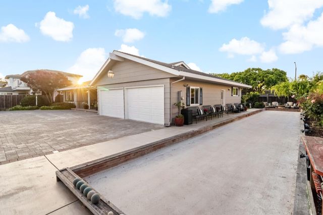945 Reed Avenue, Sunnyvale, CA 94086