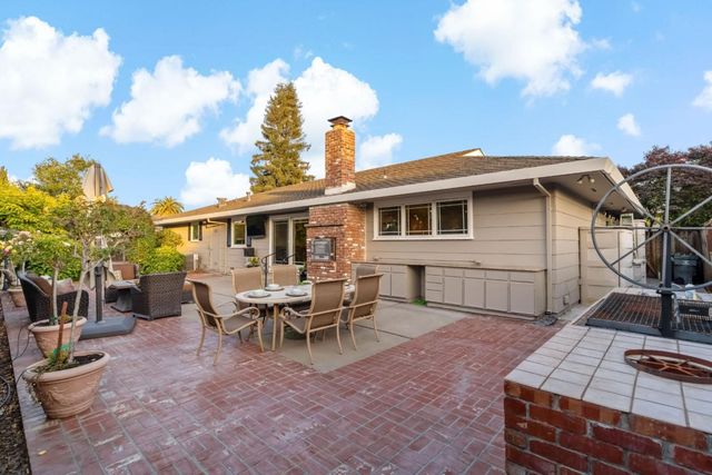 945 Reed Avenue, Sunnyvale, CA 94086