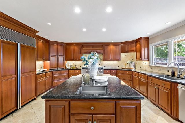 945 Reed Avenue, Sunnyvale, CA 94086