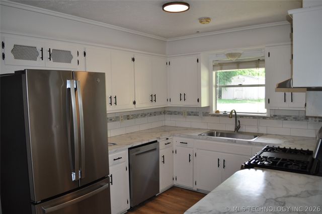 8115 E 117th Street, Bixby, OK 74008