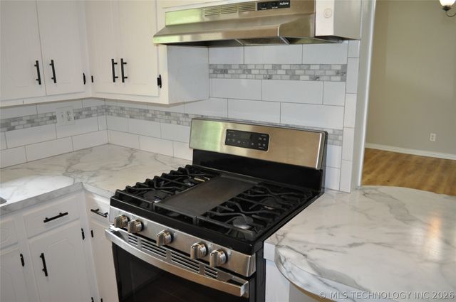 8115 E 117th Street, Bixby, OK 74008