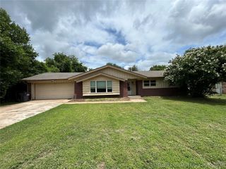 8115 E 117th Street, Bixby, OK 74008