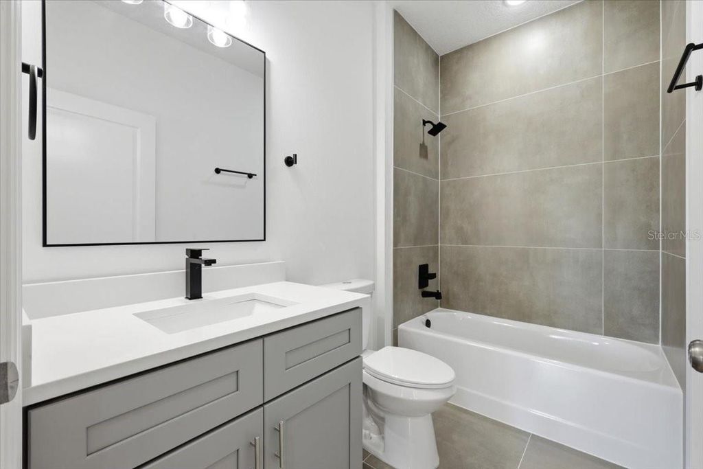 Image 16 of property listing at 363 VILLA SORRENTO CIRCLE, Haines City, FL 33844