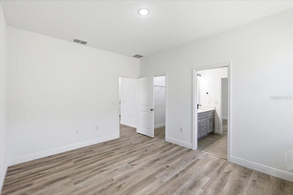 Image 19 of property listing at 363 VILLA SORRENTO CIRCLE, Haines City, FL 33844