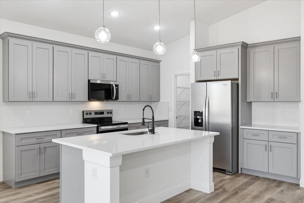 Image 8 of property listing at 363 VILLA SORRENTO CIRCLE, Haines City, FL 33844