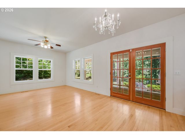 125 RIVER GLEN Ter, Kalama, WA 98625