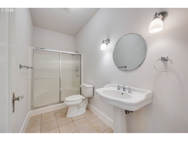 125 RIVER GLEN Ter, Kalama, WA 98625