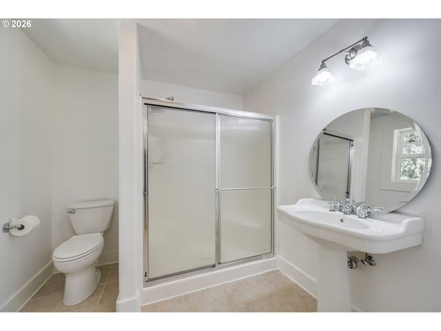 125 RIVER GLEN Ter, Kalama, WA 98625