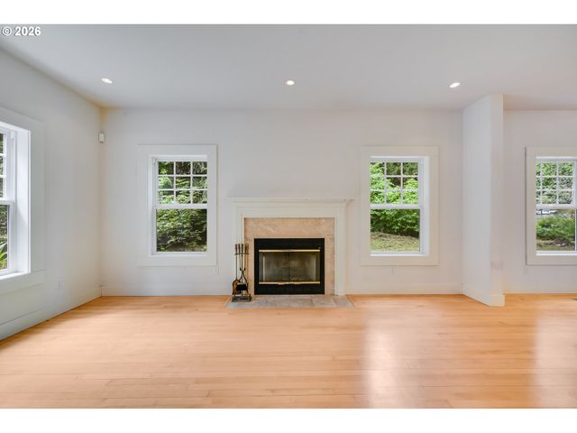 125 RIVER GLEN Ter, Kalama, WA 98625