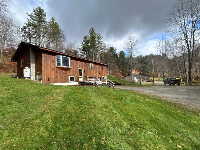 33 Williams Lane, Wolcott, VT 05680